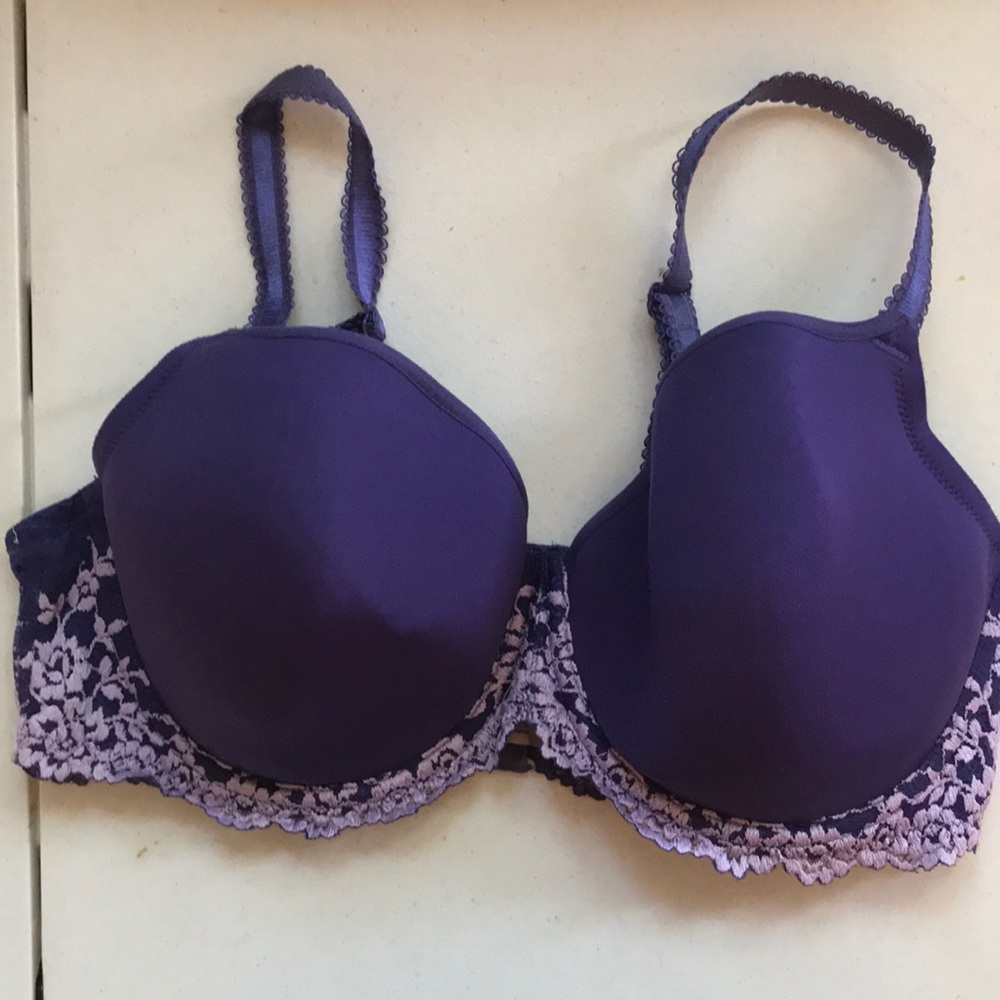 Wacoal purple 36DD bra